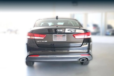 Used 2018 Kia Optima LX image 4