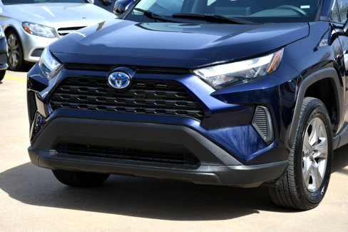 Used 2024 Toyota RAV4 XLE image 3