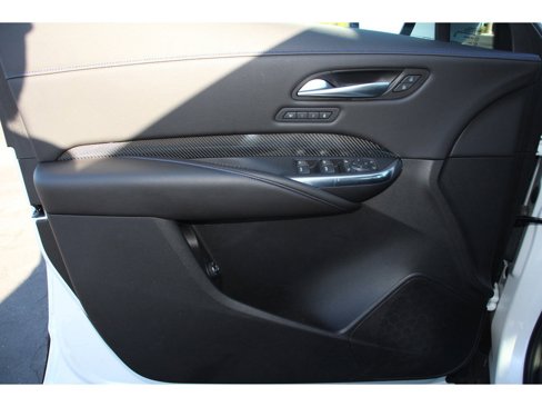 Used 2024 Cadillac XT4 Sport w/ Cold Weather Package image 15