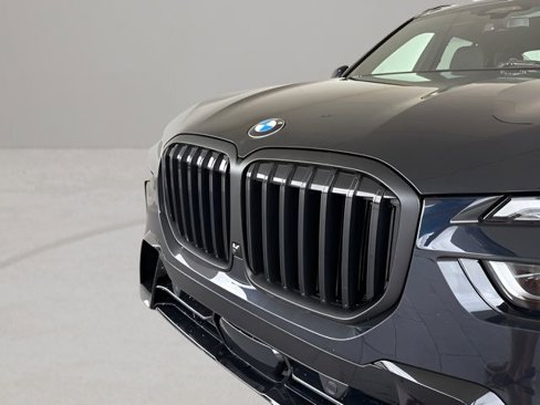 Used 2026 BMW X7 xDrive40i w/ M Sport Package image 2