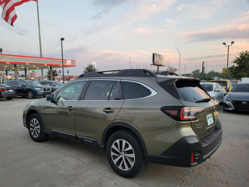 Used 2022 Subaru Outback Premium image 5