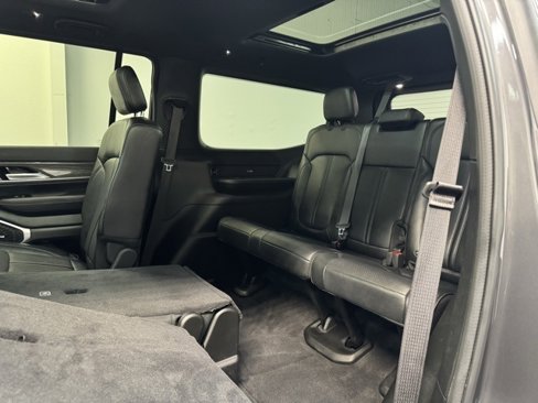 Used 2022 Jeep Wagoneer Series II w/ Premium Group I image 32