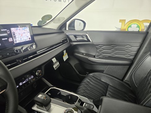 New 2025 Mitsubishi Outlander SEL image 25