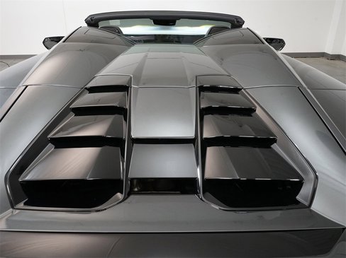 Used 2022 Lamborghini Huracan EVO image 23