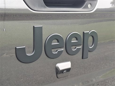 Used 2023 Jeep Gladiator Sport image 28