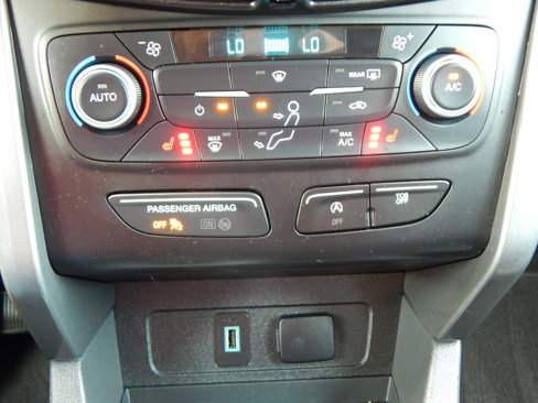 Used 2018 Ford Escape SEL image 11
