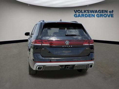 New 2025 Volkswagen Atlas Peak Edition SE image 8