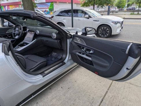 Used 2023 Mercedes-Benz SL 43 AMG w/ Driver Assistance Package image 9