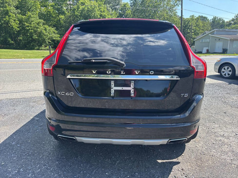 Used 2016 Volvo XC60 T5 w/ Proximity Package image 14