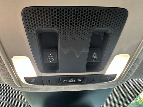 Used 2024 Honda Pilot Touring image 19