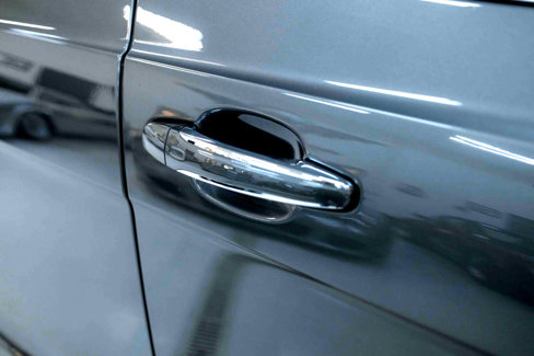 Used 2018 Bentley Bentayga image 25