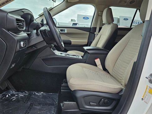 Used 2020 Ford Explorer XLT w/ Class III Trailer Tow Package image 10