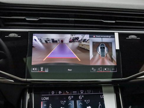 New 2025 Audi Q8 Prestige image 28