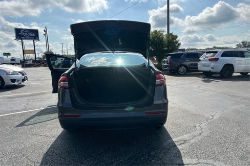 Used 2019 Ford Fusion SEL image 12