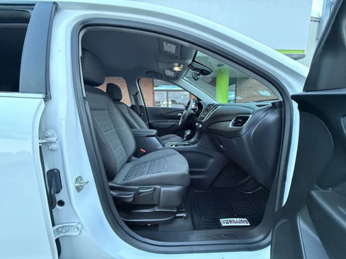 Used 2023 Chevrolet Equinox LT image 14