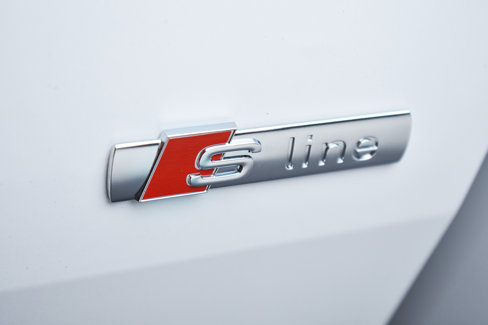 New 2025 Audi Q4 e-tron Premium Plus image 35