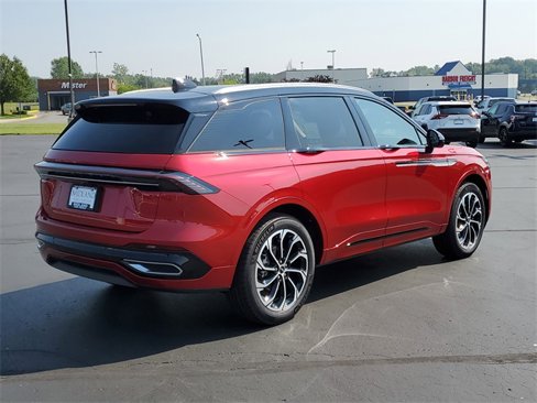 New 2025 Lincoln Nautilus Reserve image 3