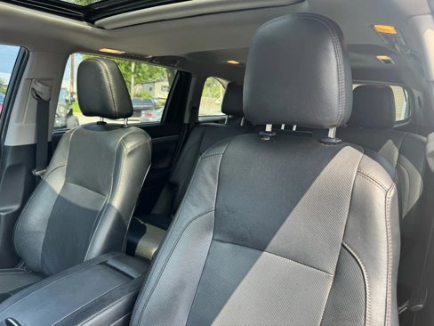 Used 2019 Toyota Highlander Limited image 14