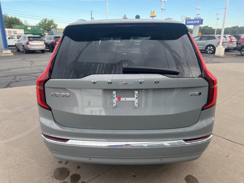 Used 2025 Volvo XC90 B5 Plus image 5