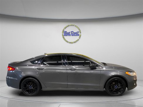 Used 2020 Ford Fusion SE w/ Equipment Group 151A image 8