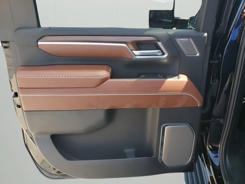 New 2026 GMC Sierra 2500 Denali Ultimate image 17