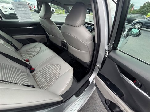 Used 2018 Toyota Camry image 23