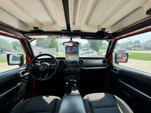 Used 2018 Jeep Wrangler Unlimited Sport S image 13