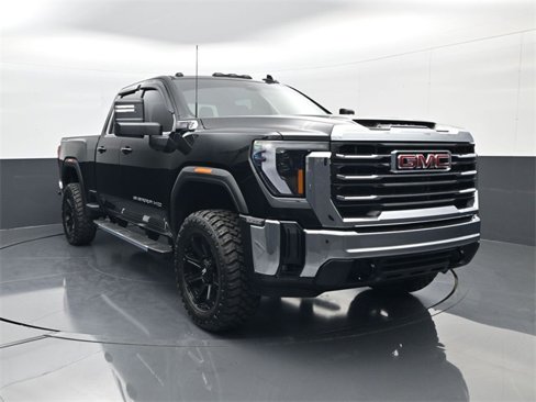 Used 2025 GMC Sierra 2500 SLE w/ SLE Value Package; image 3