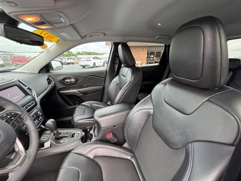 Used 2021 Jeep Cherokee Latitude Plus image 15