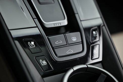 Certified 2025 Porsche 911 Carrera 4 GTS image 32