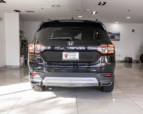 Used 2025 Honda Pilot Elite image 13