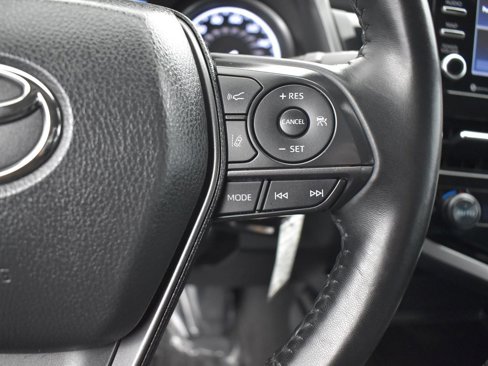 Used 2024 Toyota Camry SE image 21
