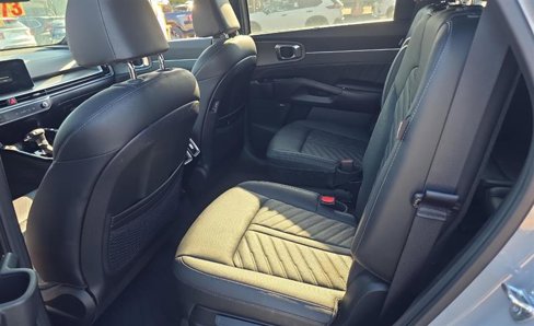 Used 2024 Kia Sorento SX Prestige image 9