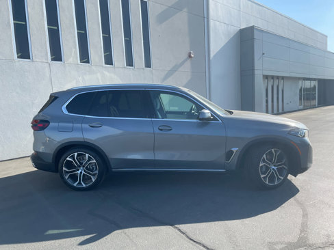 New 2026 BMW X5 xDrive50e w/ Climate Comfort Package image 6