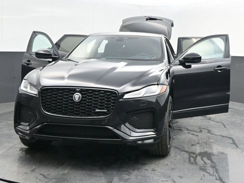 New 2025 Jaguar F-PACE R-Dynamic S image 39