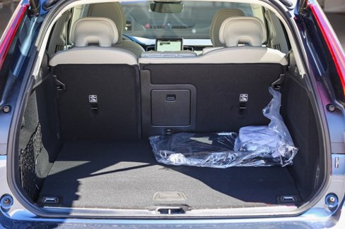 New 2026 Volvo XC60 T8 Ultra image 25