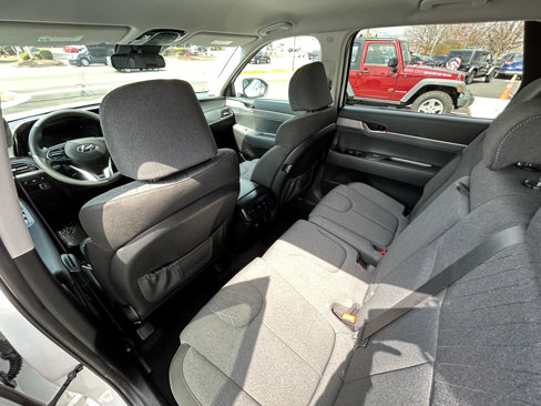 Used 2022 Hyundai Palisade SE w/ Cargo Package image 17