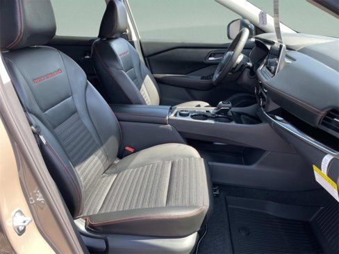 New 2026 Nissan Rogue SV image 31