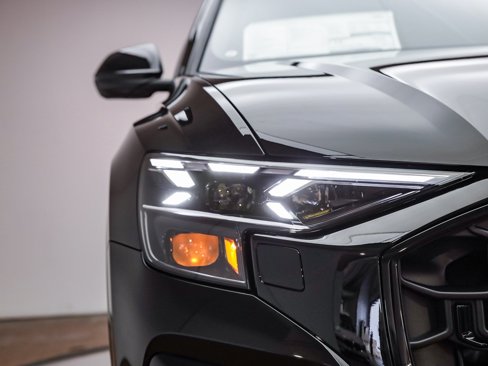 New 2025 Audi Q8 Prestige image 6