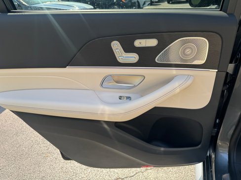 New 2026 Mercedes-Benz GLS 450 4MATIC image 19