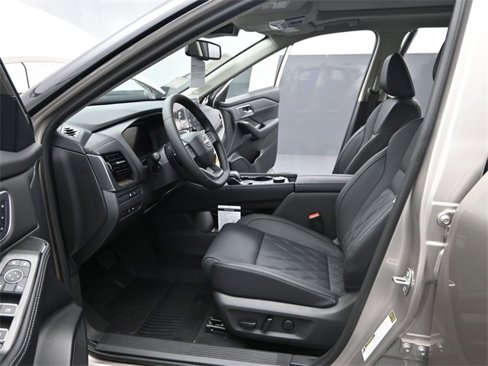 New 2026 Nissan Rogue Platinum image 13