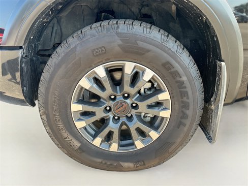 Used 2024 Nissan Titan PRO-4X image 31