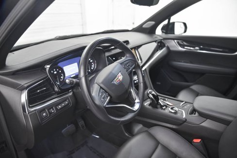 Used 2024 Cadillac XT6 Premium Luxury w/ Technology Package image 16