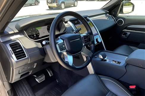 Used 2023 Land Rover Discovery HSE R-Dynamic image 15