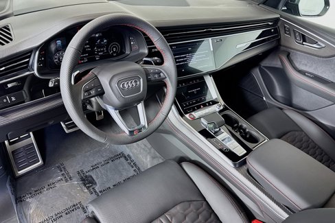 New 2025 Audi RS Q8 performance image 9