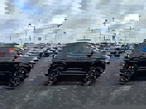 New 2026 Chevrolet Equinox RS w/ Convenience Package III image 2