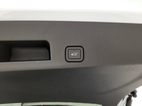 New 2026 Chevrolet Traverse High Country w/ LPO, Floor Liner Package image 3