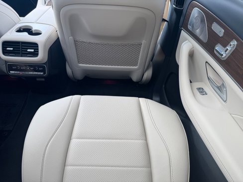 New 2026 Mercedes-Benz GLS 450 4MATIC image 23