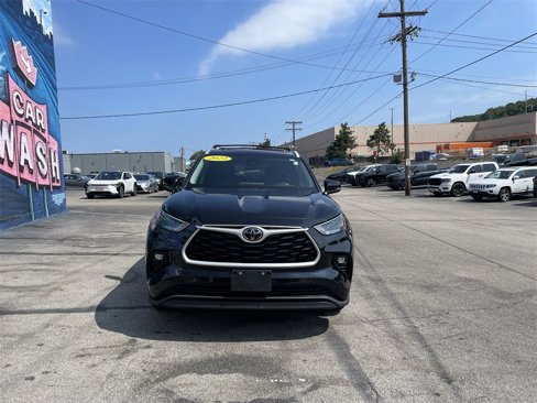Used 2023 Toyota Highlander XLE image 5