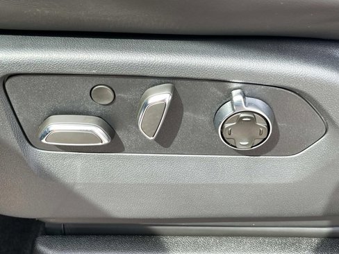 New 2025 Cadillac Escalade Sport Platinum w/ LPO, ONYX Package image 23